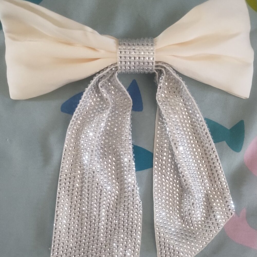 Swarovski Embellished hair bow
